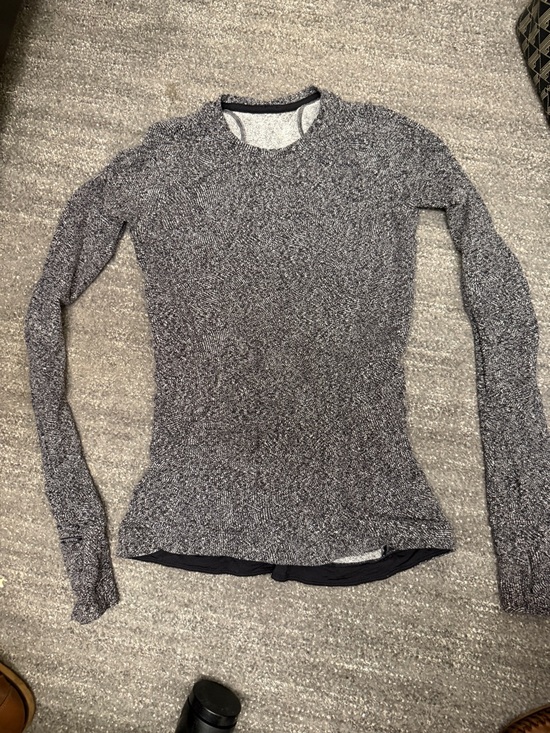 lululemon athletica Tops - LULULEMON Women's Heather Gray Long-Sleeve Knit Tee